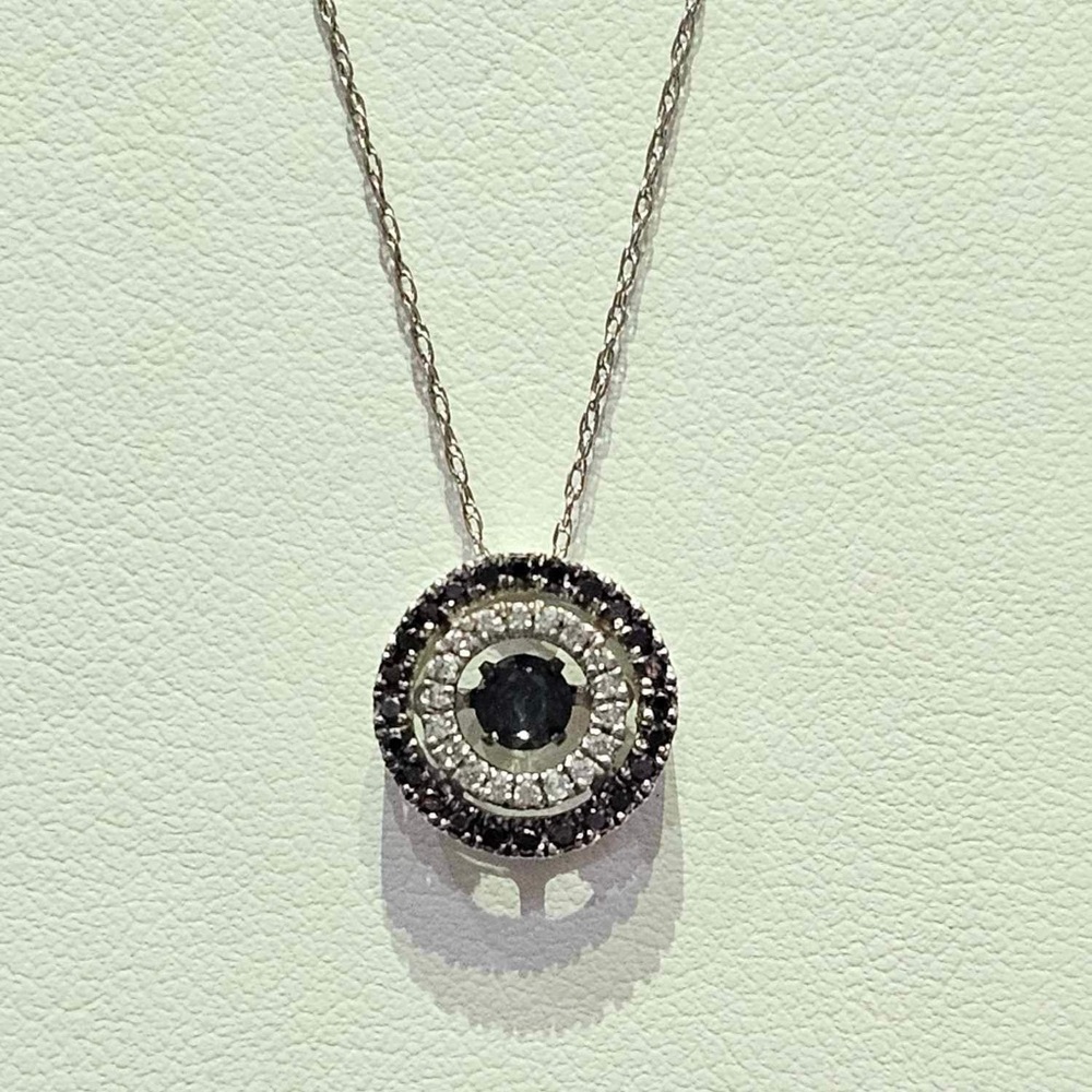 Black diamond/diamond necklace 🖤